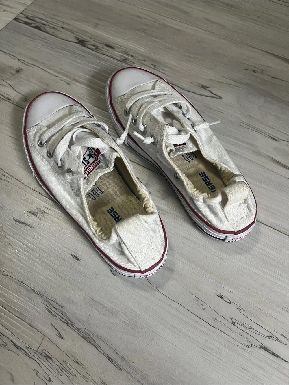 Converse Kids Low Top Sneakers in White with Red Stripe